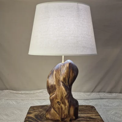 Lampe à poser design en bois