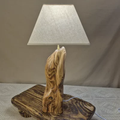 Lampe à poser design en bois