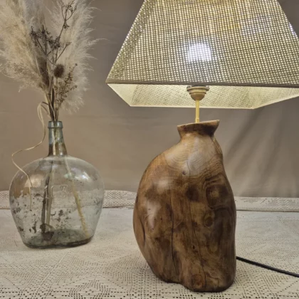 Lampe à poser design en bois