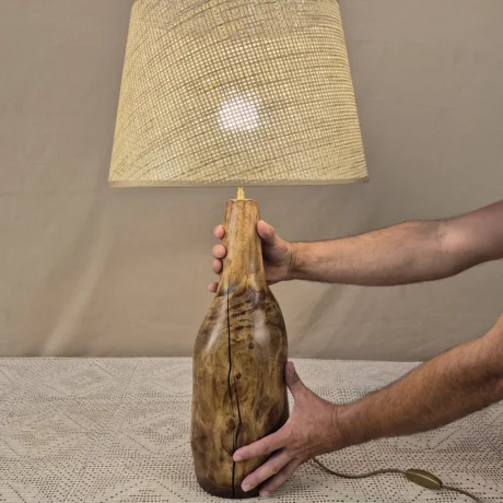 Lampe à poser design en bois