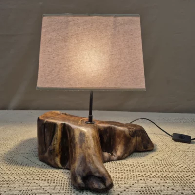 Lampe à poser design en bois