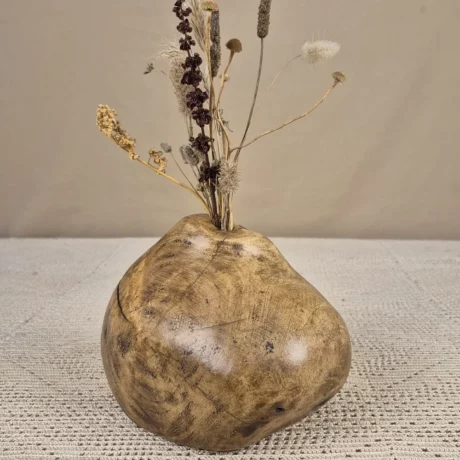 Vase en bois
