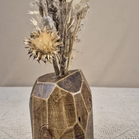 Vase en bois