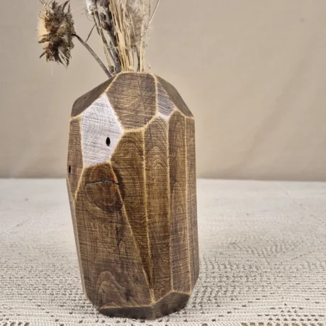 Vase en bois