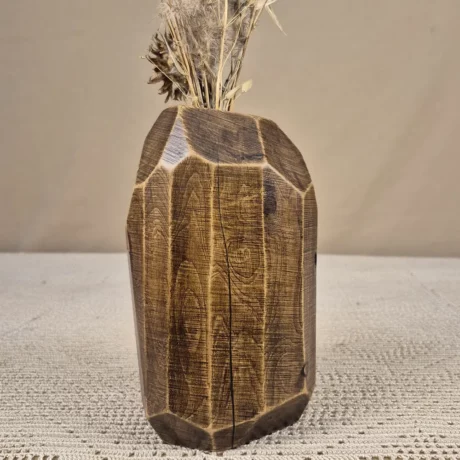 Vase en bois