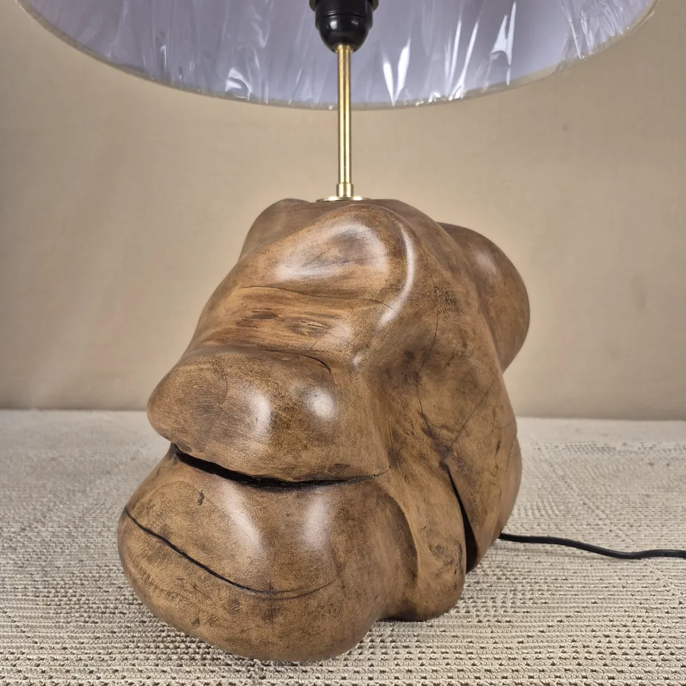 Grande lampe en bois massif