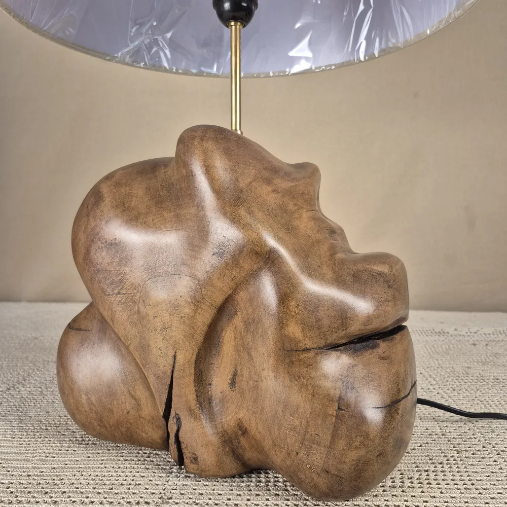 Grande lampe en bois massif